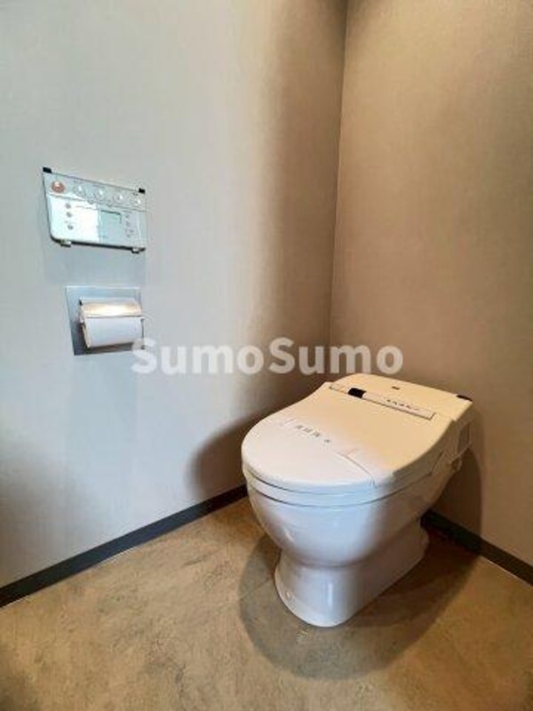 トイレ(ゆったりとした空間のトイレです)
