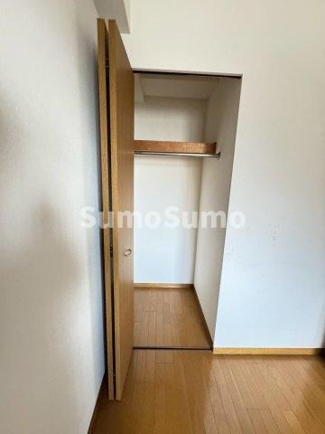 物件内観写真12　(大きなスペースがあり、収納には困りません)