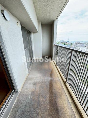物件内観写真13　(広々としたバルコニーです)