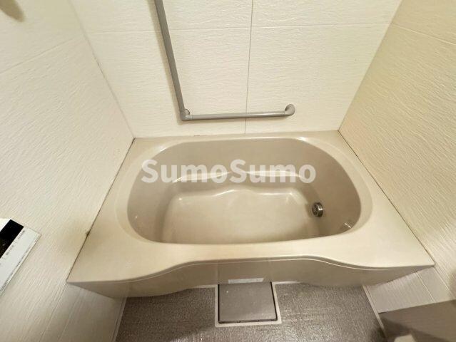 物件内観写真15　(落ち着いた空間のお風呂です)