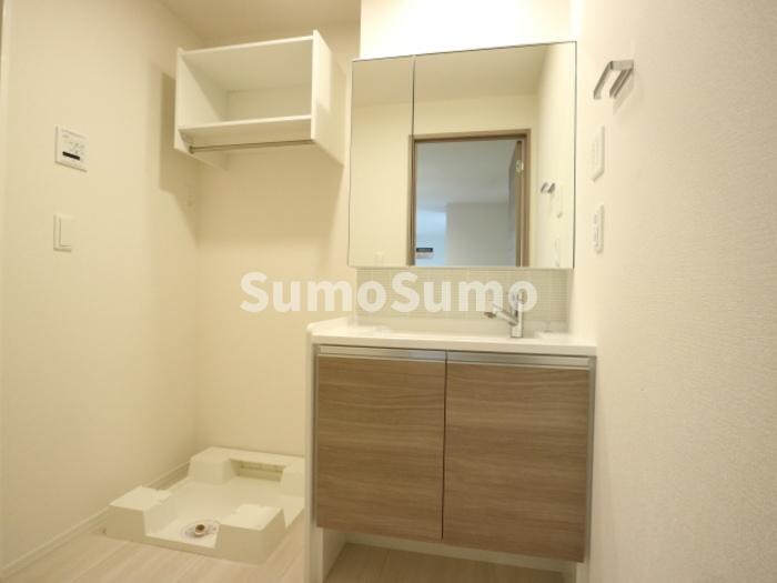 物件内観写真9　(忙しい朝には欠かせない洗面所です)