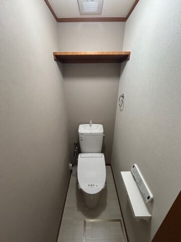 物件内観写真10　(コンパクトで使いやすいトイレです)