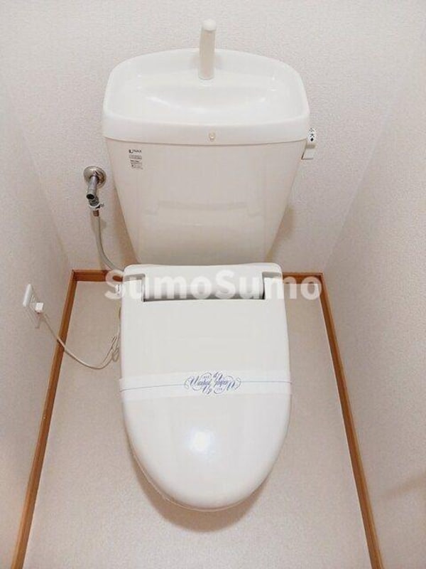 トイレ(シンプルで使いやすいトイレです)