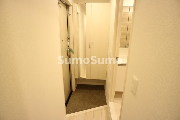 物件内観写真3　(きれいな玄関です)