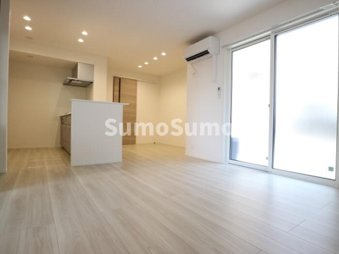 物件内観写真4　(ゆったり過ごせるリビングです)