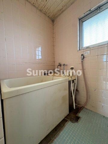 物件内観写真7　(落ち着いた空間のお風呂です)