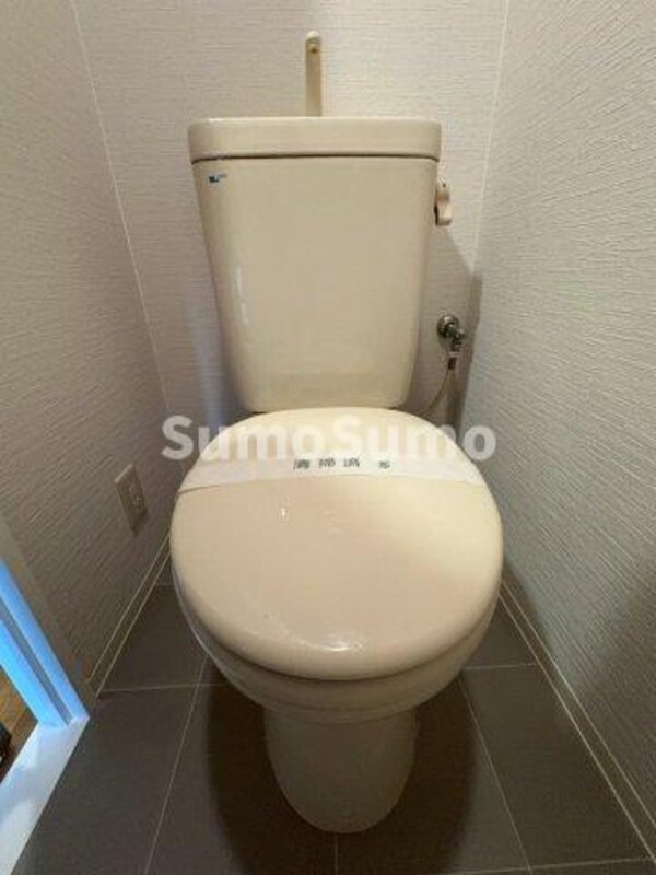 トイレ(コンパクトで使いやすいトイレです)