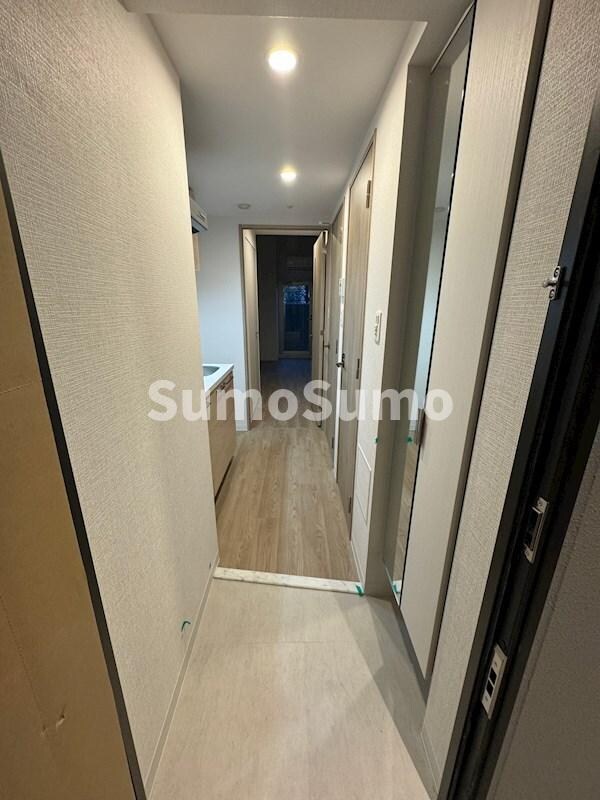 物件内観写真8　(落ち着いた玄関です)