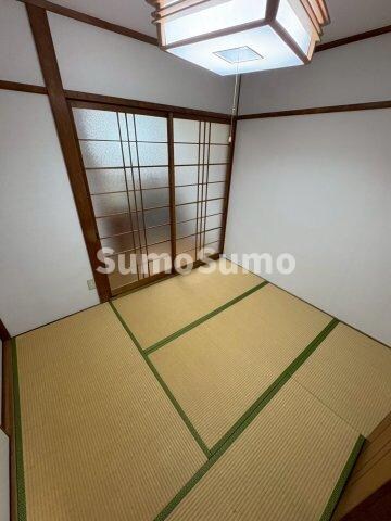 物件内観写真22　(畳の上でゆっくりとくつろげる和室です)