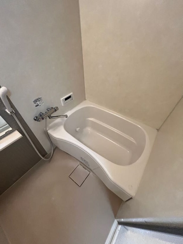 物件内観写真19　(落ち着いた空間のお風呂です)