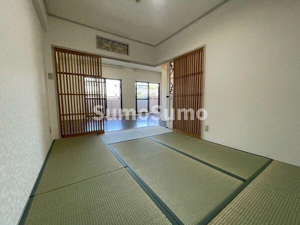 和室(い草の香りが落ち着く素敵な和室です)