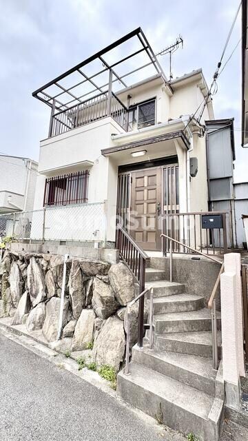 物件外観写真1　(建物外観を気になさる方へ、見た目の良い物件です)