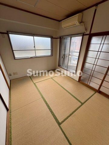 物件内観写真4　(居間です)