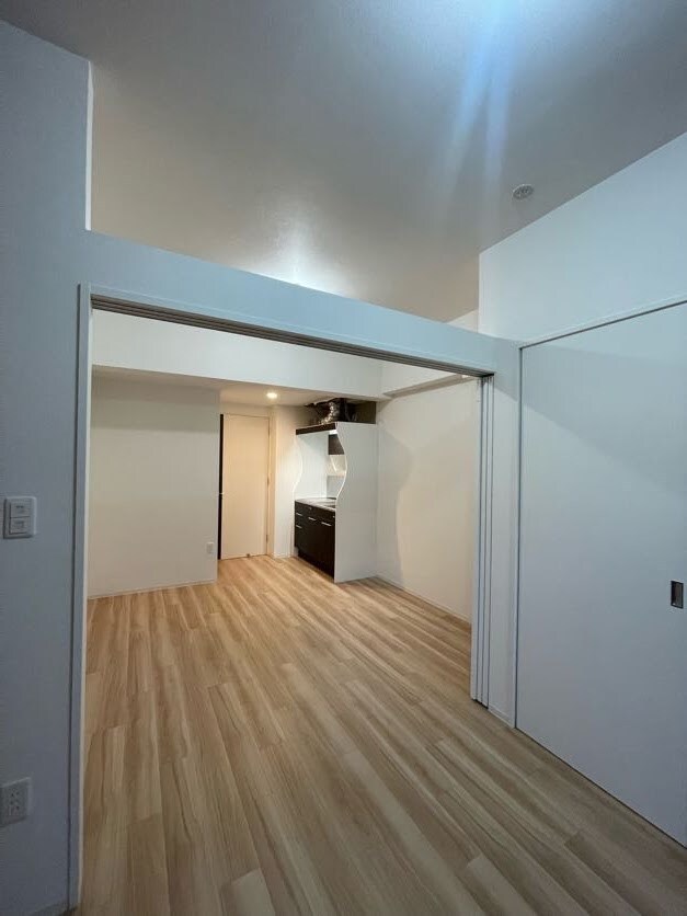 物件内観写真7　(使い勝手のいい寝室です)