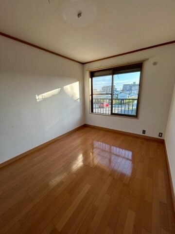 物件内観写真12　(居間です)