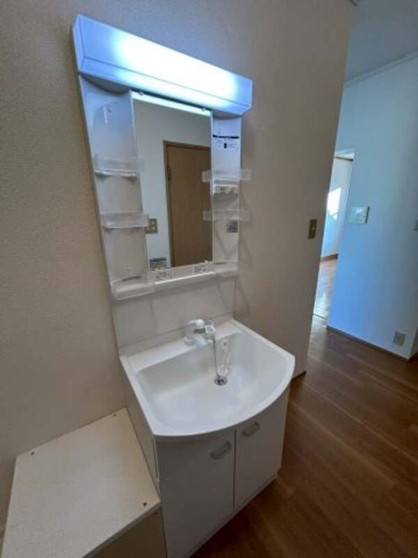 洗面・脱衣所(コンパクトで使いやすい洗面所)