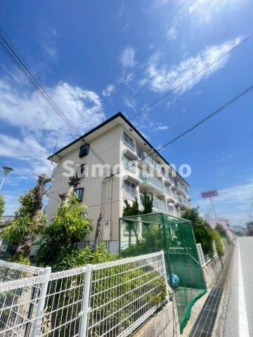 物件外観写真1　(おしゃれな外観です)