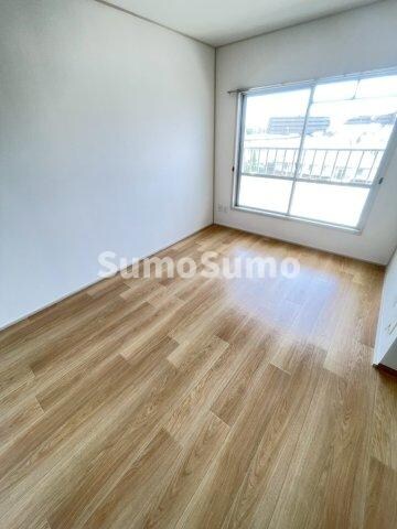 物件内観写真5　(リビングです)