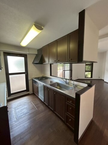 物件内観写真9　(使いやすいキッチンです)