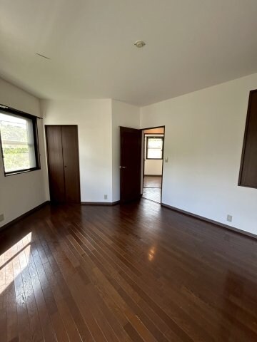 物件内観写真19　(個人の部屋や寝室として使える洋室です)