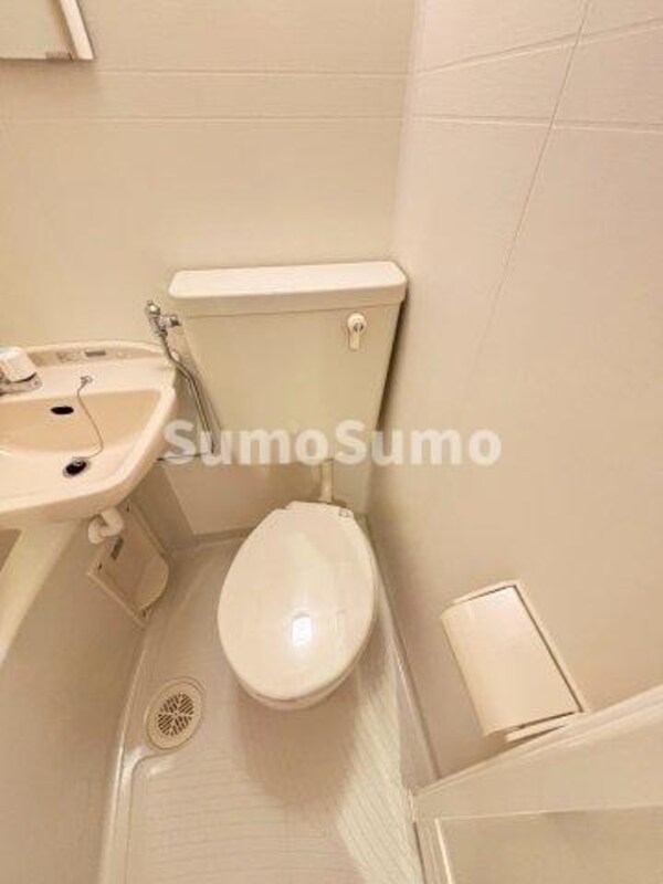 トイレ(シンプルで使いやすいトイレです)