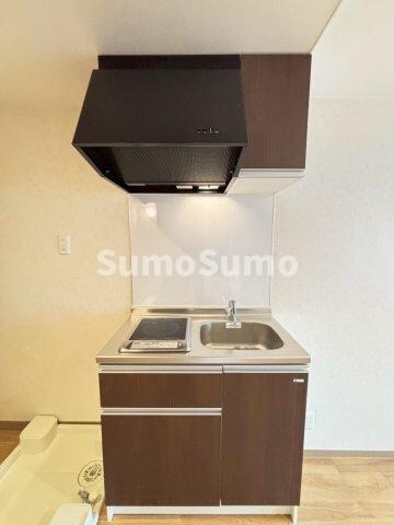 物件内観写真12　(コンパクトなキッチンで掃除もラクラク)