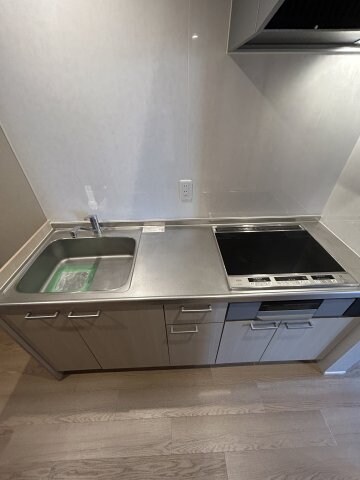 物件内観写真13　(コンパクトなキッチンで掃除もラクラク)