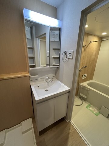 物件内観写真18　(コンパクトで使いやすい洗面所)