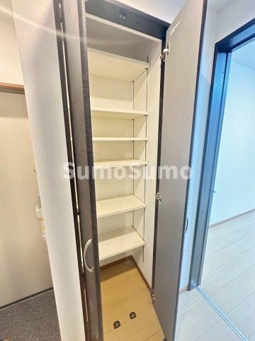 物件内観写真24　(収納スペース豊富です)