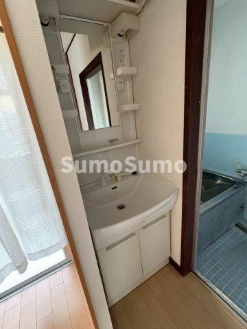 物件内観写真13　(忙しい朝には欠かせない洗面所です)