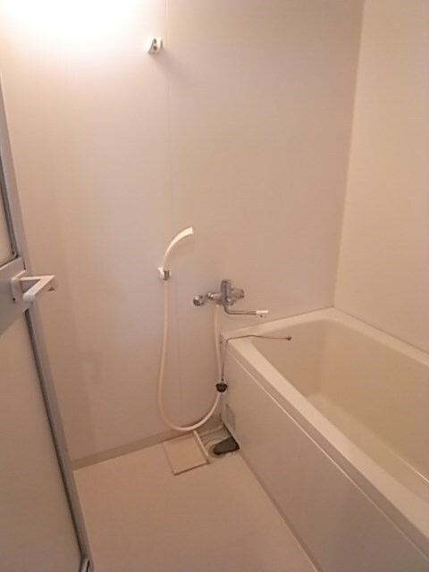 物件内観写真8　(お風呂で日々の疲れを落としましょう)