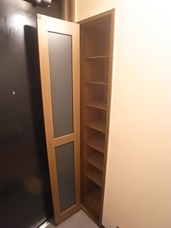 収納(小物を収納するのに便利です)