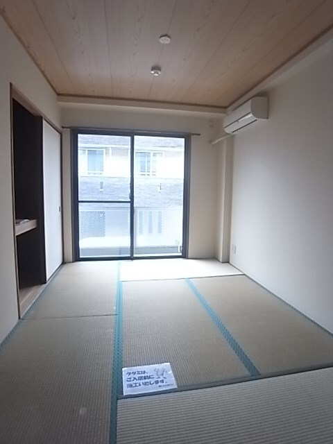 物件内観写真17　(落ち着いた雰囲気の和室付きです)