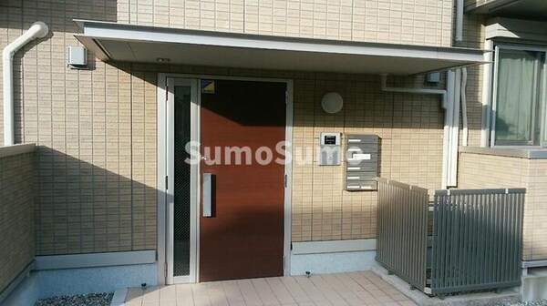 エントランス(毎日通るエントランスはこのようになっています)