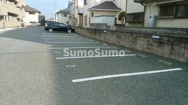 駐車場(駐車スペースもあります)