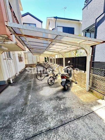 物件外観写真3　(カースペースがあります)