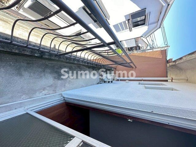 物件内観写真18　(バルコニーからの眺めを楽しみながら食事をしませんか)