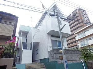 レオパレス王子公園外観写真