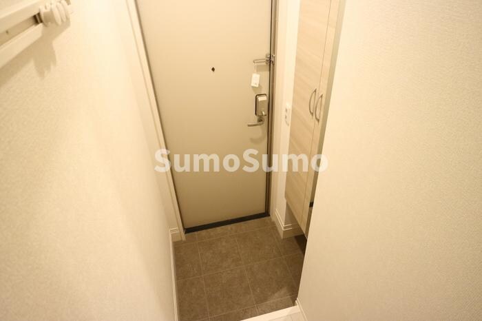 物件内観写真3　(シンプルで使いやすい玄関です)