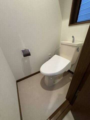 物件内観写真9　(トイレも気になるポイント)