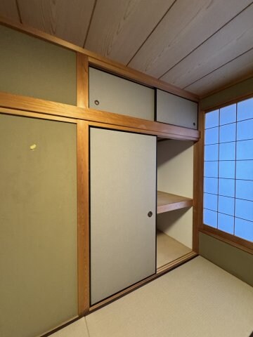 物件内観写真24　(収納のためのスペースです)