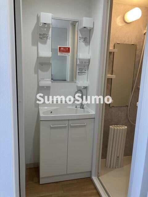 物件内観写真10　(脱衣スペースもあります)