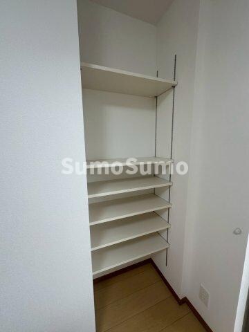 物件内観写真24　(こまごまとしたものを収納できそうですね)