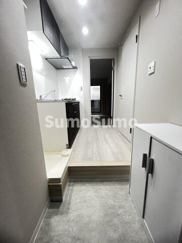 物件内観写真2　(明るい玄関です)