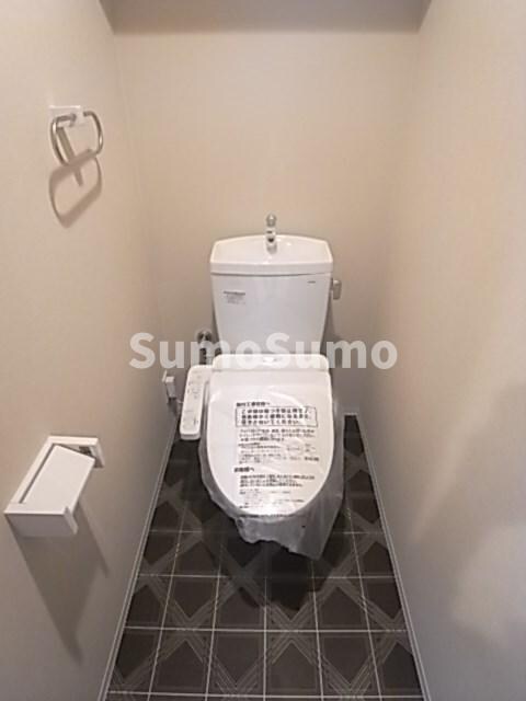 物件内観写真27　(ゆったりとした空間のトイレです)