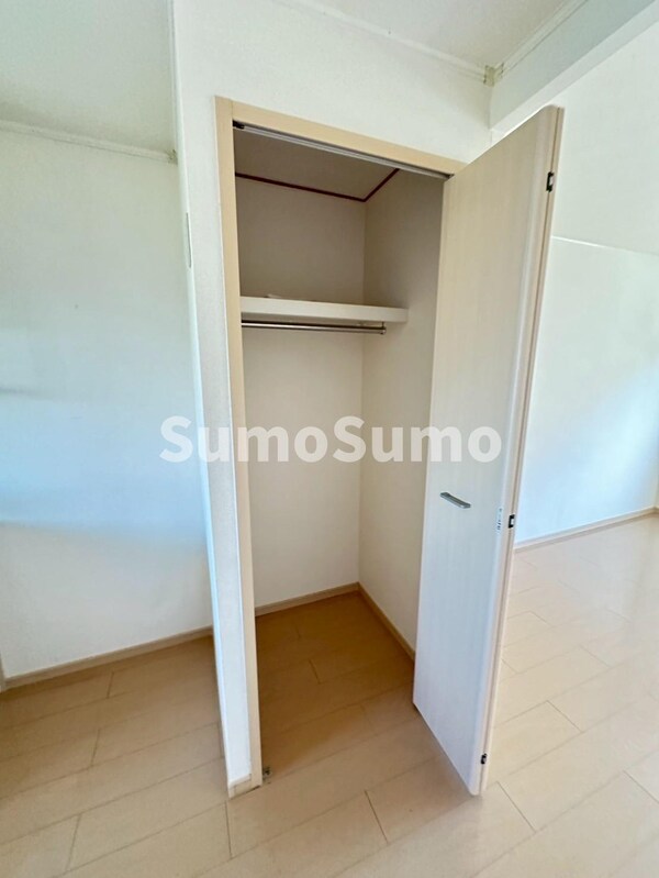 収納(小物を収納するのに便利です)