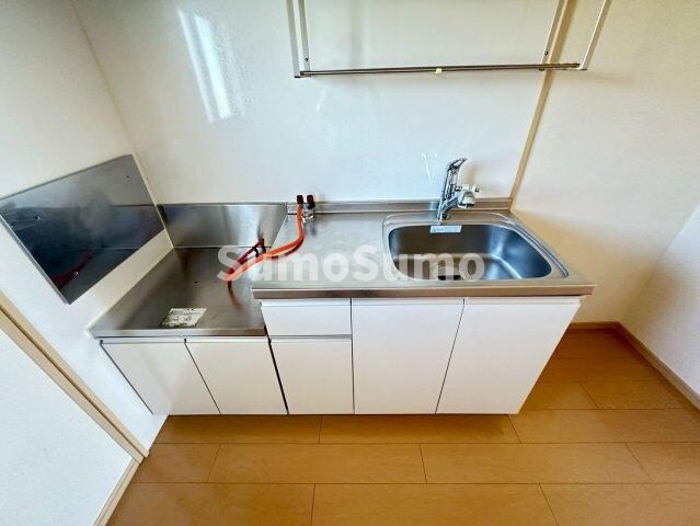 物件内観写真18　(コンパクトなキッチンで掃除もラクラク)