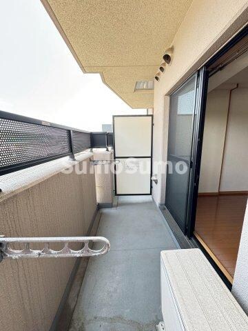 物件内観写真14　(バルコニー付きです)