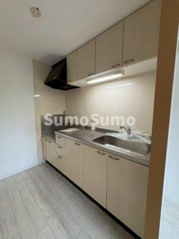 キッチン(キッチンでお料理をお楽しみください)