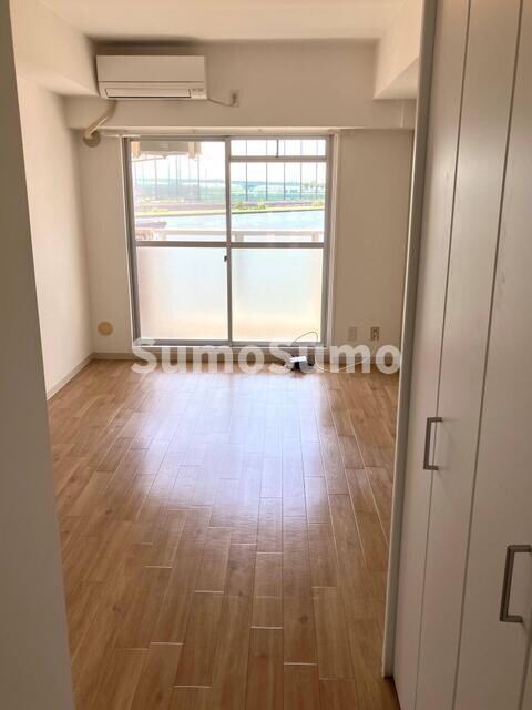 物件内観写真5　(リビングです)